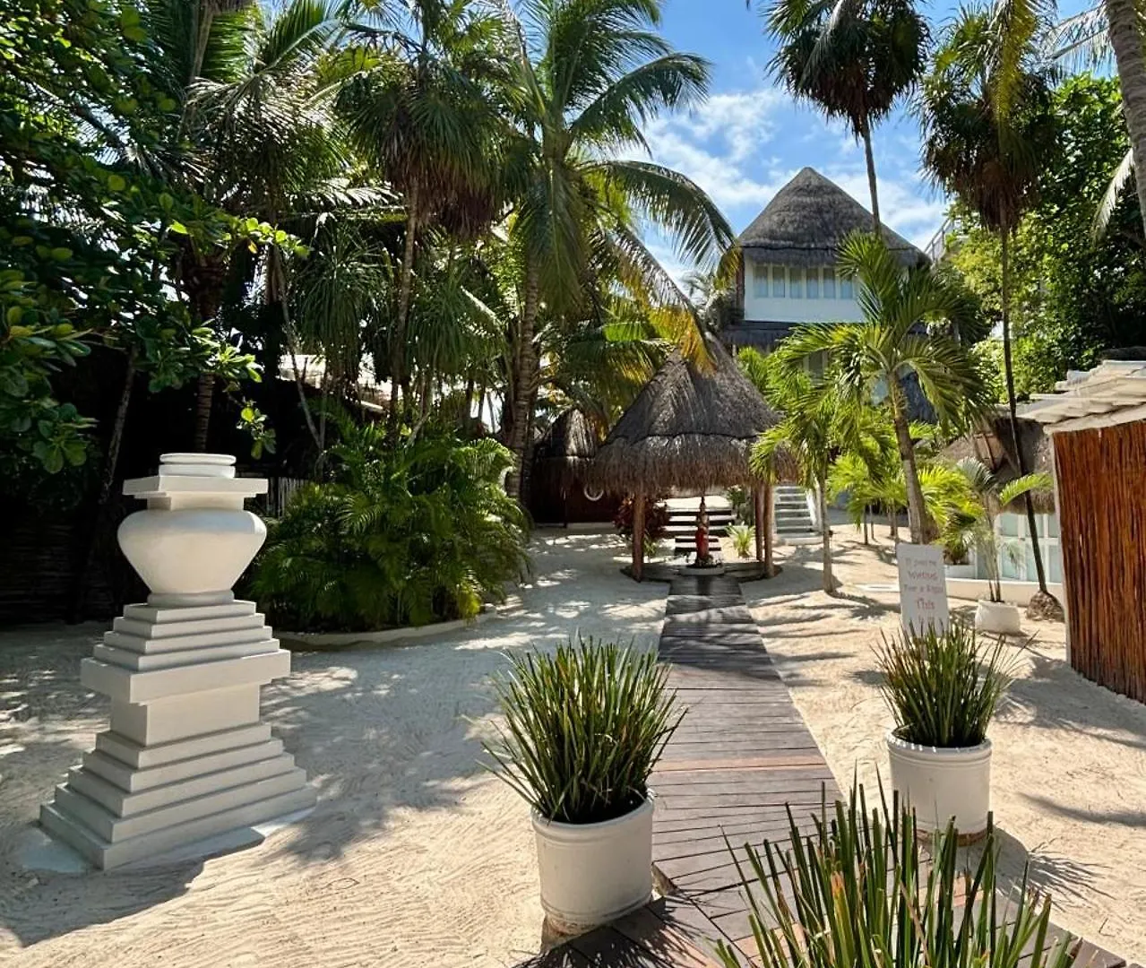 Shambala Beach House Tulum 0*,