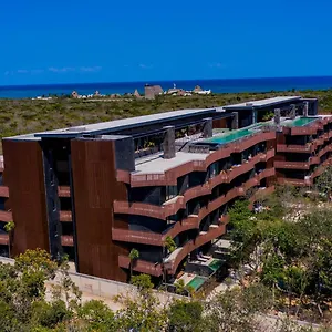 Seascape Near The With A Sea-view Rooftop And Infinity Pool Tulum